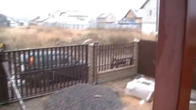 Оригинальный забор из бетонных блоков за..... смотреть онлайн