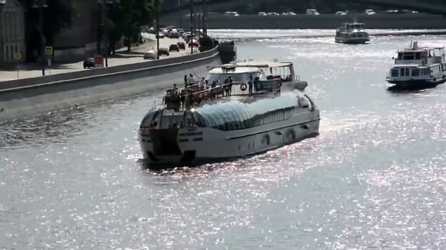 Видеотест фотоаппарата Nikon D7100 18-140 VR,720p смотреть онлайн