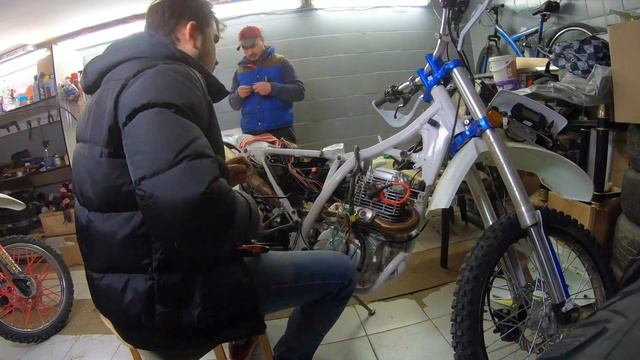 Avantis FX 250 Lux. Ремонт электропроводки на новом мотоцикле смотреть онлайн