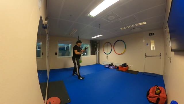 How to Train for a Boxing Fight With a Fight Ball смотреть онлайн