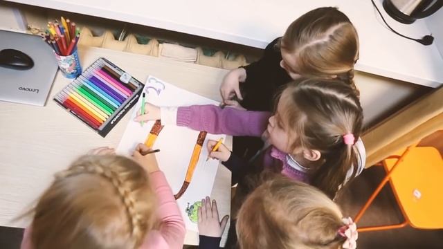 С Днём Защитника Отечества! Песни к 23 февраля в исполнении детей. смотреть онлайн