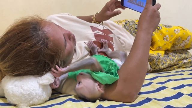 Tremendous Baby Sit React Mom Alone Even Though Only A Step Outside смотреть онлайн