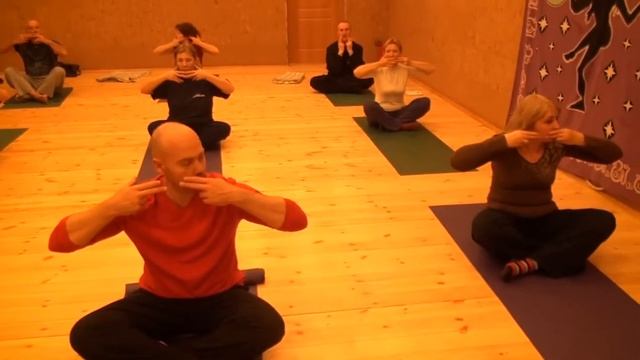 Упражнение цигун КИМ КАНГ ТХИЕН сидя Цигун.рф смотреть онлайн