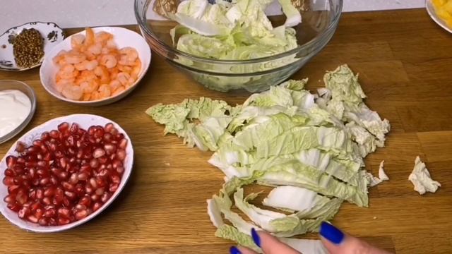 Салат на праздник, с креветками, ананасом и гранатом. Вкусно и просто! Вот это Кухня! смотреть онлайн