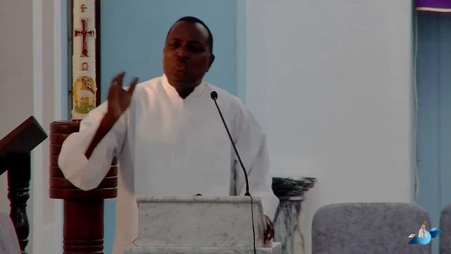 SELEBRASHON DI SIRBISHI DI PALABRA I KOMUNION смотреть онлайн