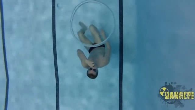 Ball State Swim Bubble Rings Underwater смотреть онлайн