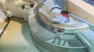 Ремонт торцевой пилы (как восстановить сломаный боковой упор)