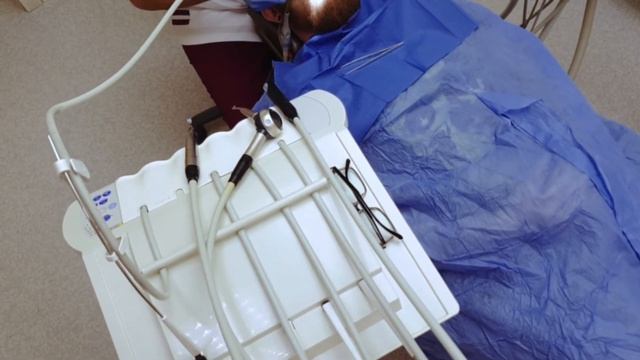 Профессиональная чистка зубов Air Flow в Medical Assistance Group. смотреть онлайн