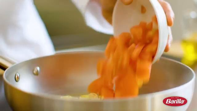 Мафальдине с гребешками, томатами, лимоном и фенхелем смотреть онлайн