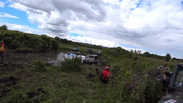 Уазы Нивы тонут в болоте СТАХАНОВ ТРОФИ 2020 смотреть онлайн