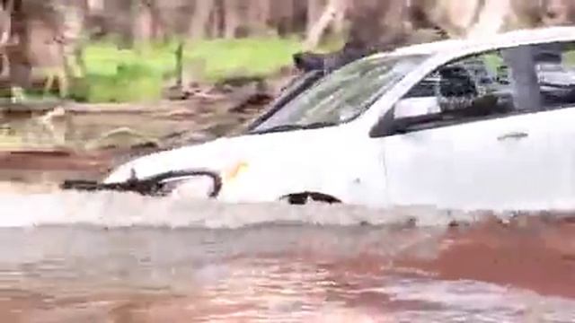 Mazda BT 50 Snorkel 1 смотреть онлайн