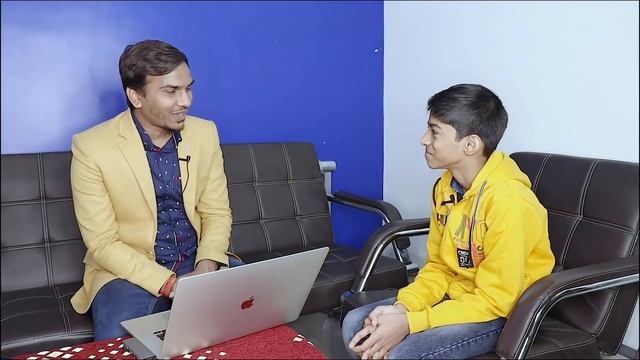 10 Years Old School Boy is Earning 25K INR From Internet !! смотреть онлайн