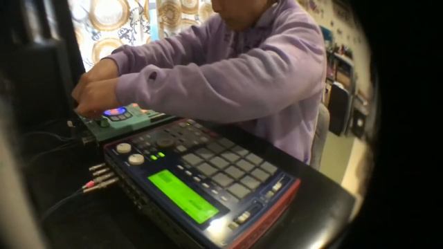 Beat Session | MPC 1000 & SP404sx смотреть онлайн