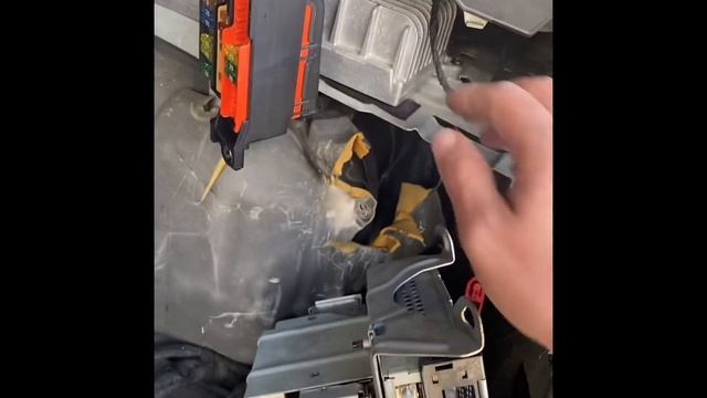 Audi Q7 Mmi problem (2008) смотреть онлайн