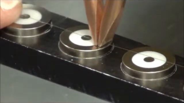 Cварка тонкой медной проволоки к дискам из нержавеющей стали