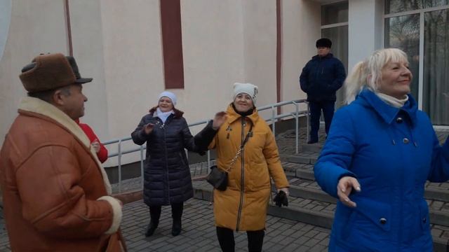 Поздравление от Александра. ❤ "Розовые щёчки.Сергей Славянский. В Гомельском парке. 26.02.2023. смотреть онлайн