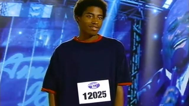 Karaoke Revolution Presents American Idol Encore смотреть онлайн