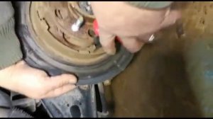 Замена колодок ручника (Kia Sportage)