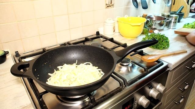 Острый фасолевый суп по мотивам чили кон карне. Томатный суп! Это было горячо! смотреть онлайн