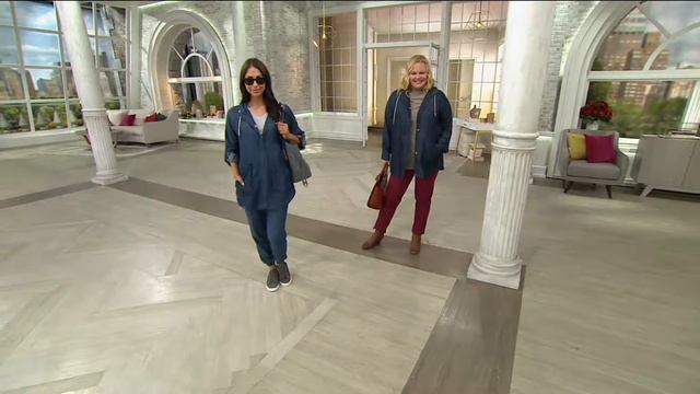 Isaac Mizrahi Live! TRUE DENIM Hooded Jacket with Patch Pockets on QVC смотреть онлайн