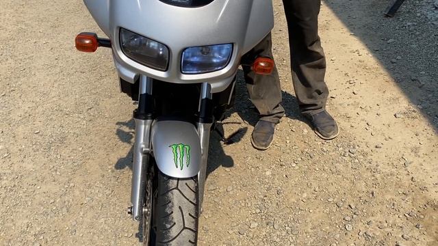 Видео запуска Yamaha FZS 600 смотреть онлайн
