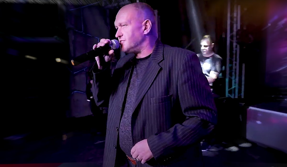 Олег Селезнев - "Мелодия любви" (Продюсерский центр Геннадия Листа) смотреть онлайн