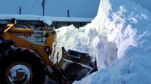 Уборка снега погрузчик SDLG. Snow removal loader SDLG