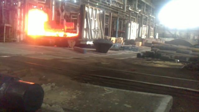 ЮУМЗ - ОРСК . Ковка. 58 т ложим в печь для дальнейшей осадки. N 177. смотреть онлайн