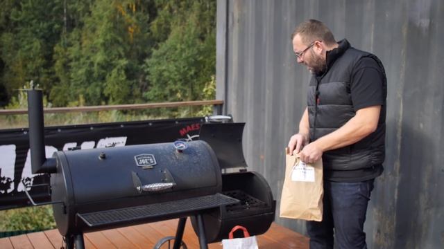 Копчёная курица в смокере Oklahoma смотреть онлайн