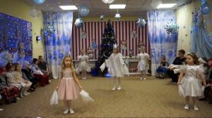 Танец Снежинок "Кружится снежинок хоровод"