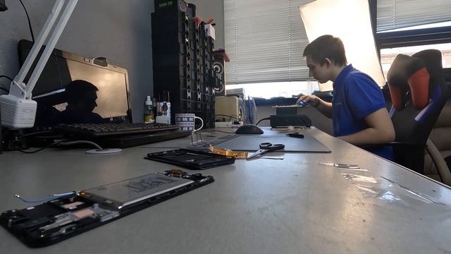 Переклейка стекла на телефоне Samsung с сохранением оригинального дисплея смотреть онлайн