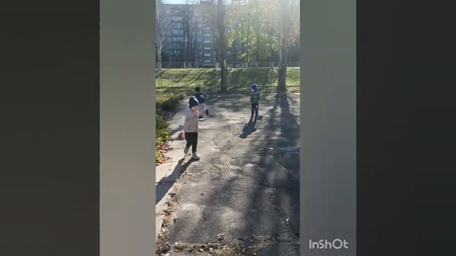 осінь, молодша група N10 смотреть онлайн