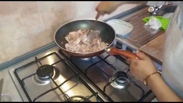 أسرع سباغيتي بفواكه البحر على الطريقة الإيطالية- Spaghetti ai frutti di mare смотреть онлайн