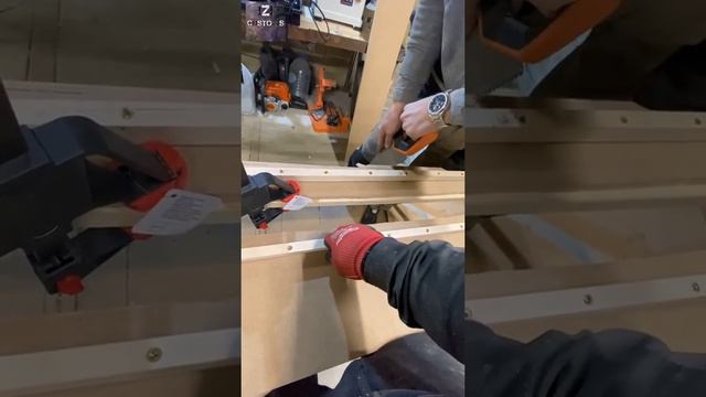 Стол для ручного фрезера из говна и палок смотреть онлайн