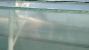 Натягиваем плёнку на теплицу в первый раз, с помощью крепления зиг-заг!