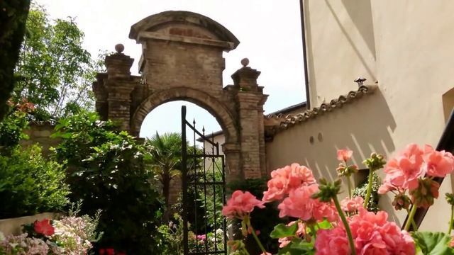 Это нужно видеть своими глазами. Красивые места Италии. Все достопримечательности в 1-м видео. смотреть онлайн