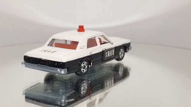 TOMICA NO.4 TOYOTA CROWN PATROL CAR (4-3-9) смотреть онлайн