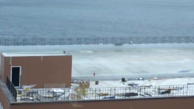 Надувная Крыша смотреть онлайн