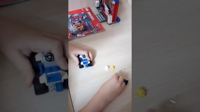 Лего логово Человека Паука смотреть онлайн