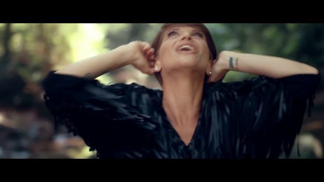 Alessandra Amoroso - Vivere a colori (Video Ufficiale) смотреть онлайн