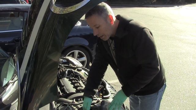 MINI Xenon Headlight Bulb Replace смотреть онлайн