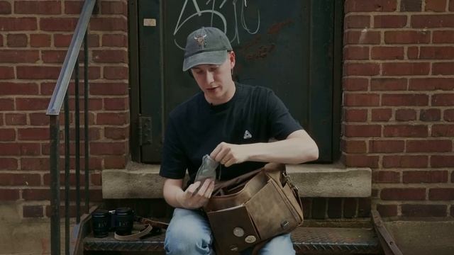 What's in my Camera Bag? 2022 - Minimalist Sony A7C Setup смотреть онлайн