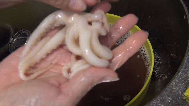 Уха и щупальца кальмара смотреть онлайн