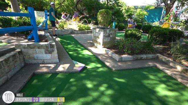 Blind Putt Mini Golf Hole In One at this Awesome Old School Course! смотреть онлайн