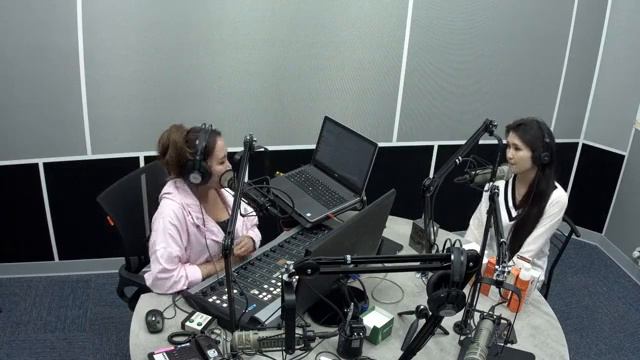 Радио ОК. "Иммунитет" уктуруусу: "Жаз мезгилинде бет терисине кам көрүү. Терини эмне бузат?" смотреть онлайн