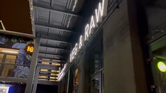 Повтыкать в тыквенный суп и купуасу горячий шоколад В Вегетарианском кафе в Уфе (Jamuna)