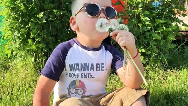 САШОКJUNIOR ЧИТАЕТ СТИХОТВОРЕНИЕ ПРО ИЮНЬ! СТИХИ ПРО ЛЕТО. НА ДАЧЕ. ЖАРА В ПЕРМИ. смотреть онлайн