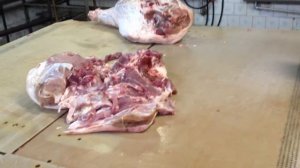 Обвалка окорока