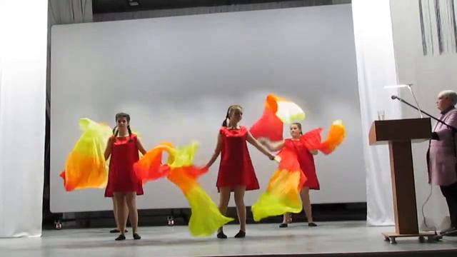 "Танец огня" с веерами - вейлами смотреть онлайн