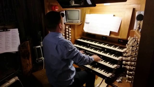 Edward Taylor plays Mushel: Toccata смотреть онлайн